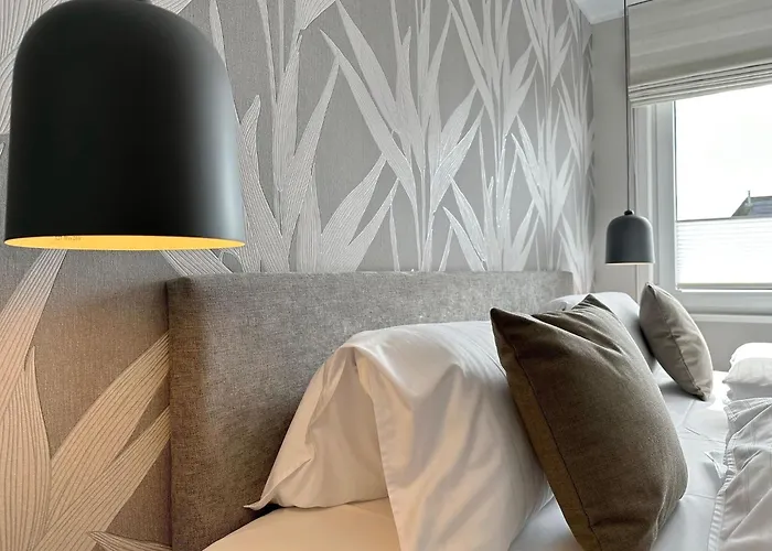 Ebbe Flut, Whg 17 Lägenhet